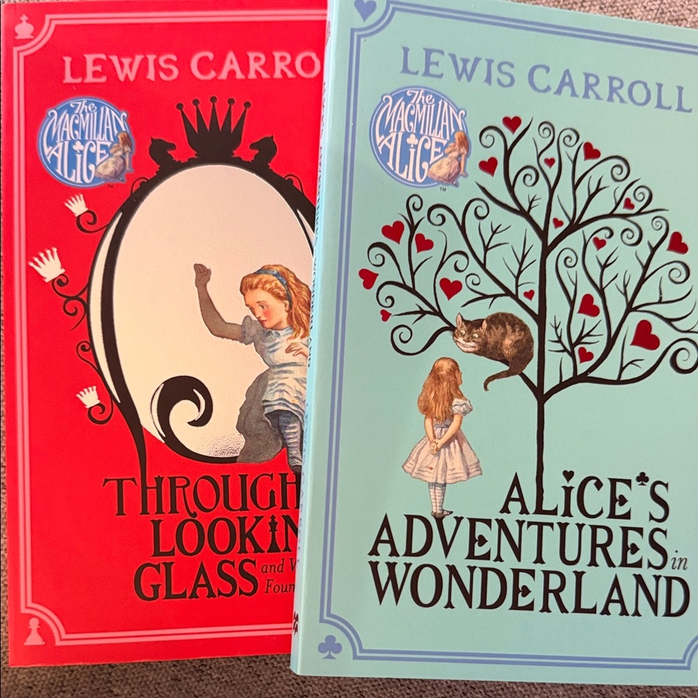 's Alice in Wonderland Book Set - Red and Blue
